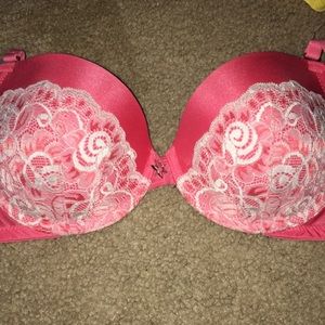 Coral Frederick of Hollywood Bra